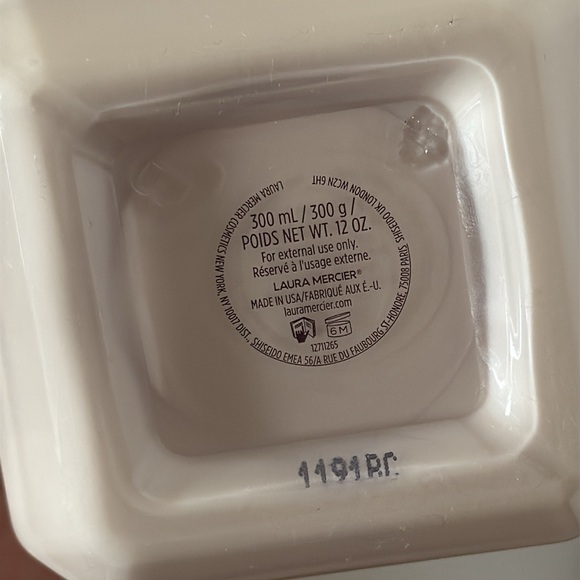 Laura Mercier Almond Coconut Body Cream - Picture 2 of 2